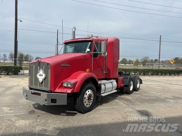 Kenworth T800 Autotractoare