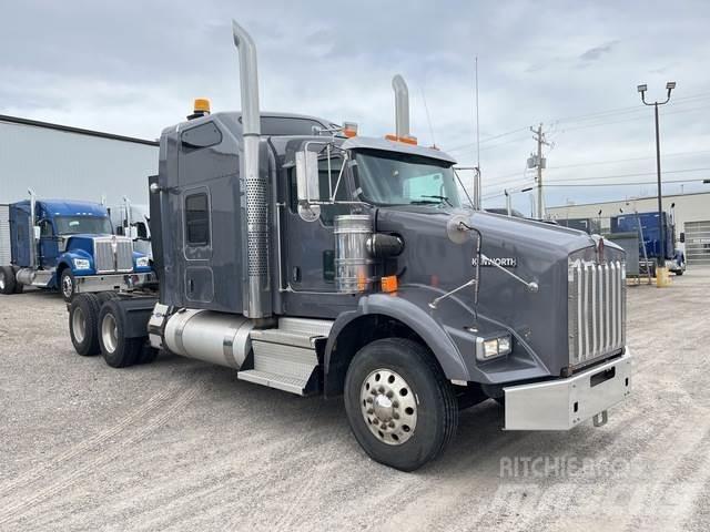 Kenworth T800 Autotractoare