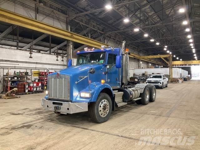 Kenworth T800 Autotractoare