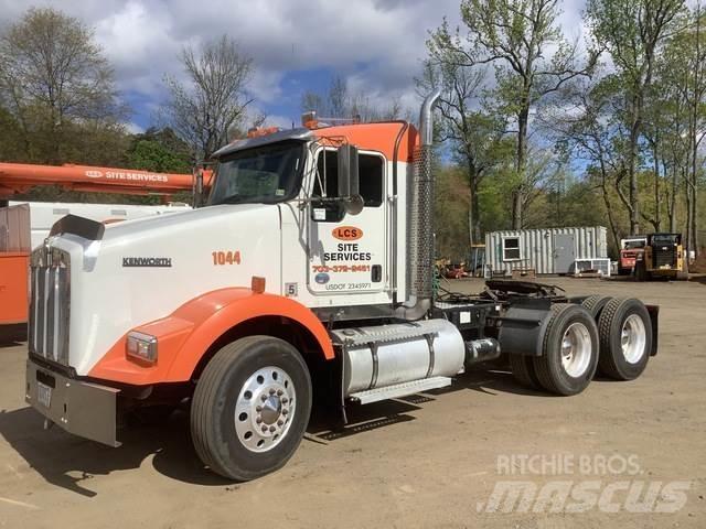 Kenworth T800 Autotractoare