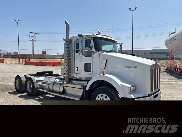 Kenworth T800 Autotractoare