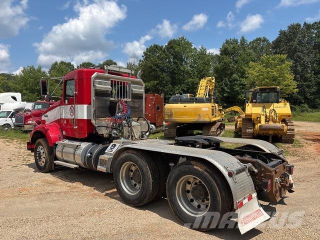Kenworth T800 Autotractoare