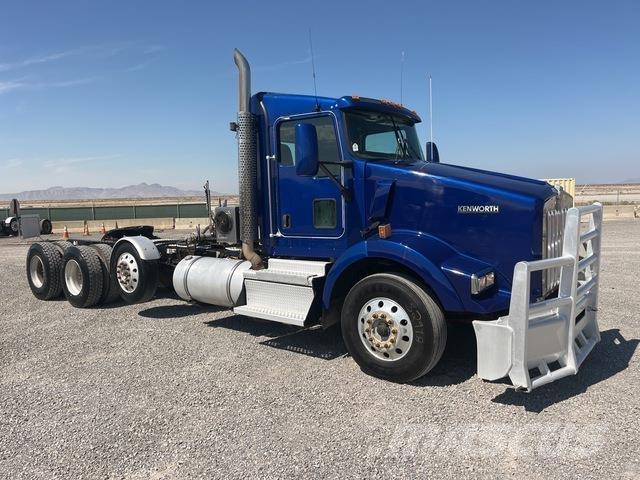 Kenworth T800 Autotractoare