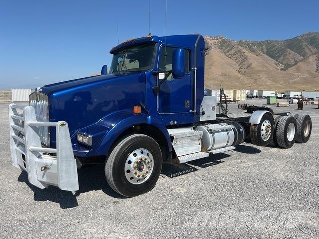 Kenworth T800 Autotractoare