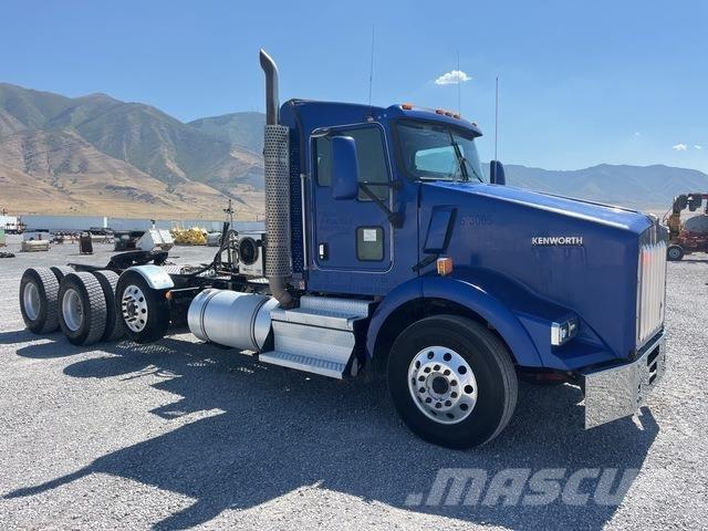 Kenworth T800 Autotractoare