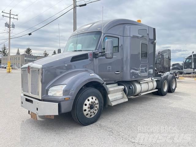 Kenworth T880 Autotractoare