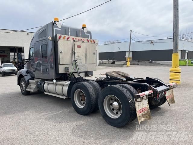 Kenworth T880 Autotractoare