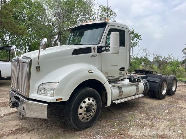 Kenworth T880 Autotractoare
