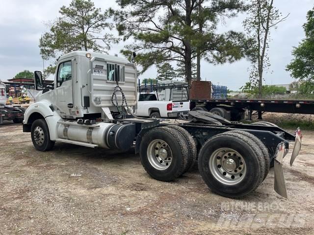 Kenworth T880 Autotractoare