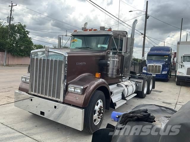 Kenworth W900 Autotractoare