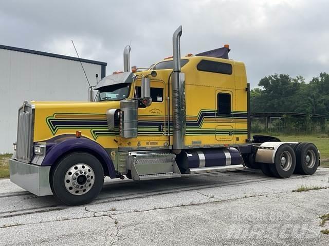 Kenworth W900 Autotractoare