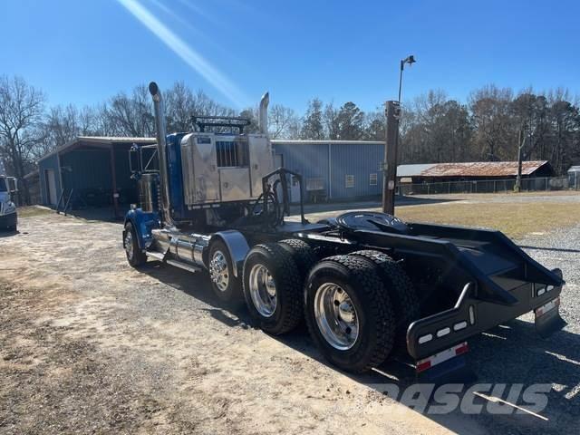 Kenworth W900L Autotractoare