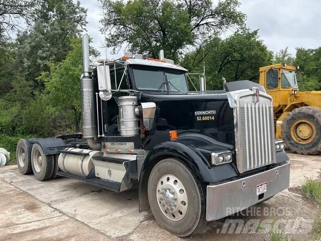 Kenworth W900L Autotractoare