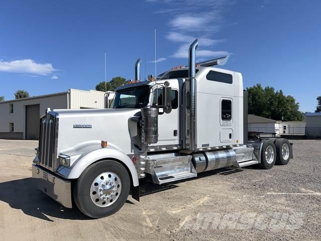 Kenworth W900L Autotractoare