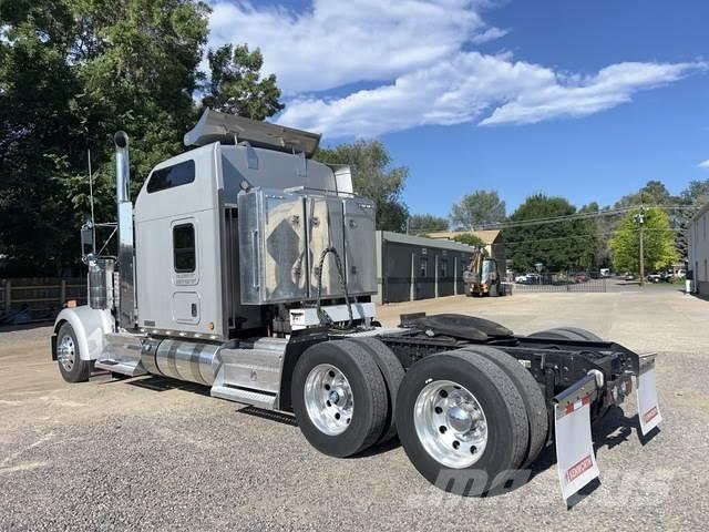 Kenworth W900L Autotractoare