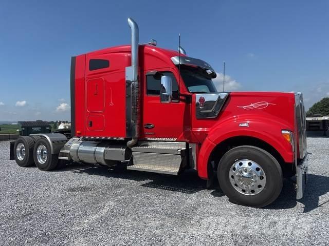 Kenworth W990 Autotractoare