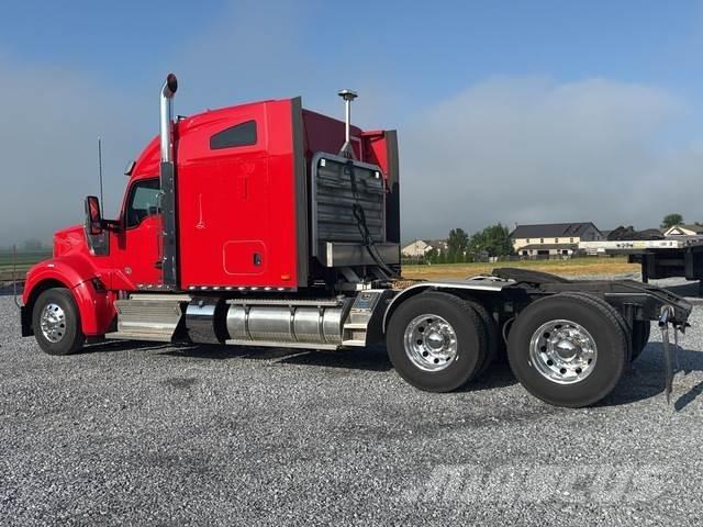 Kenworth W990 Autotractoare