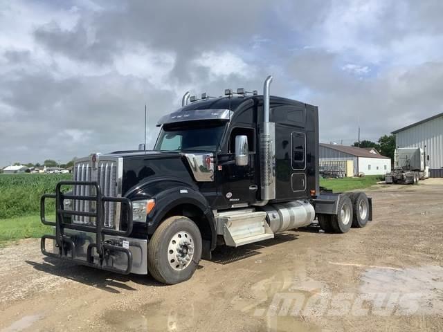 Kenworth W990 Autotractoare
