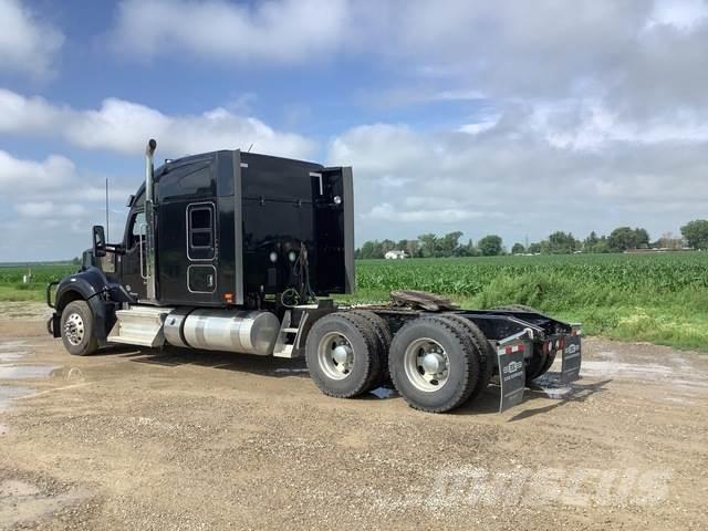 Kenworth W990 Autotractoare