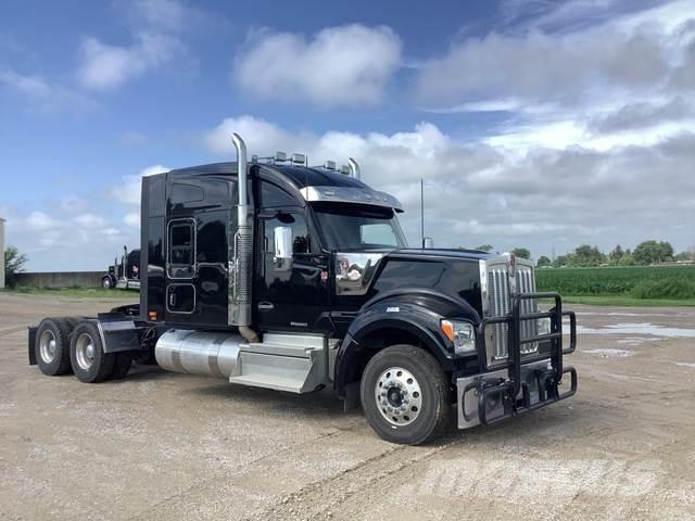 Kenworth W990 Autotractoare