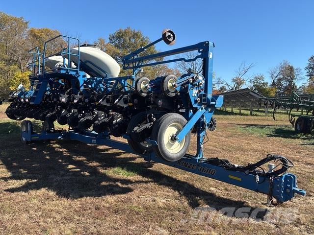 Kinze 3600 Masini de plantat