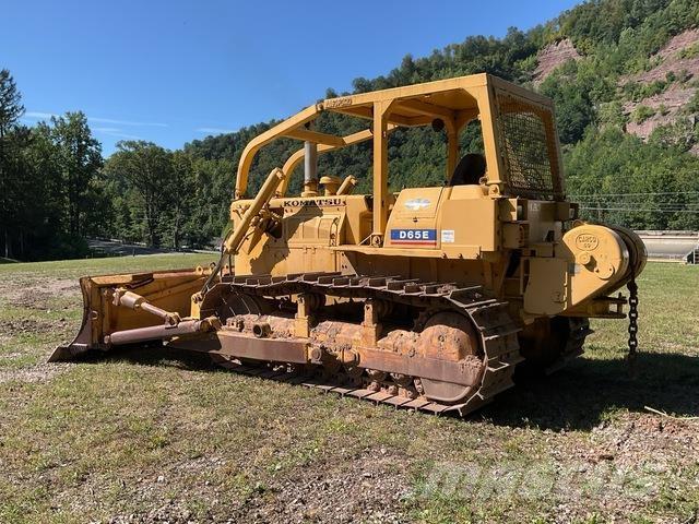 Komatsu D65E-6 Buldozere pe senile