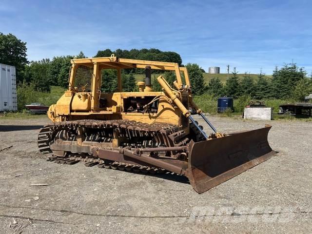 Komatsu D65P-8 Buldozere pe senile