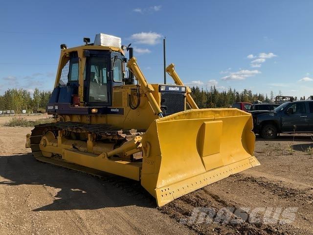 Komatsu D85P Buldozere pe senile
