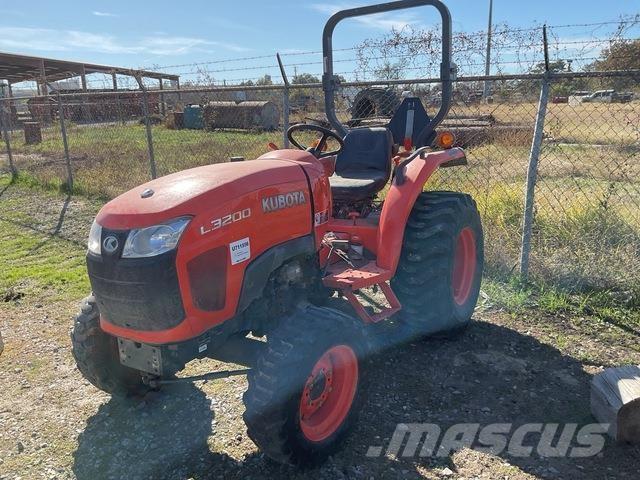 Kubota L3200DT Tractoare compacte