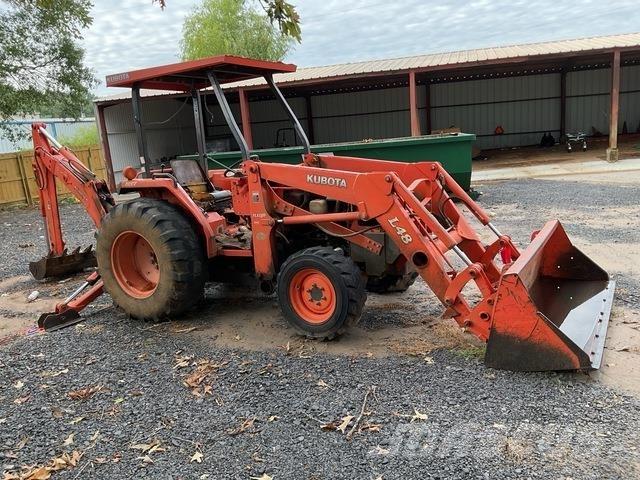 Kubota L48 Buldoexcavatoare