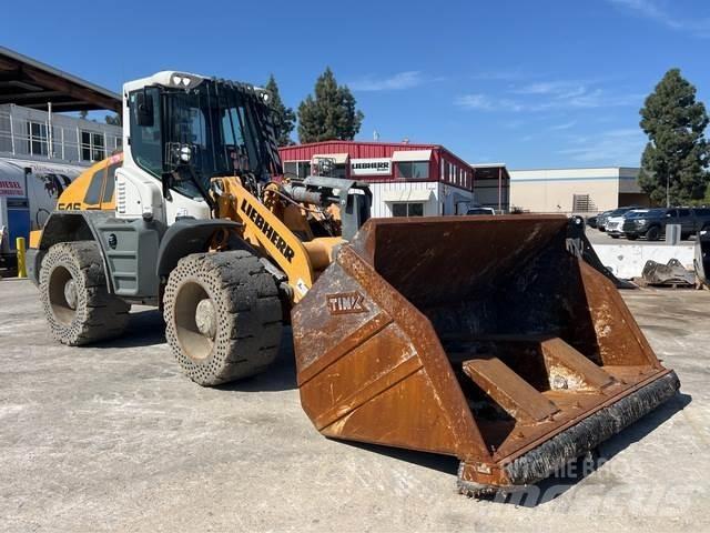 Liebherr L546 Incarcator pe pneuri