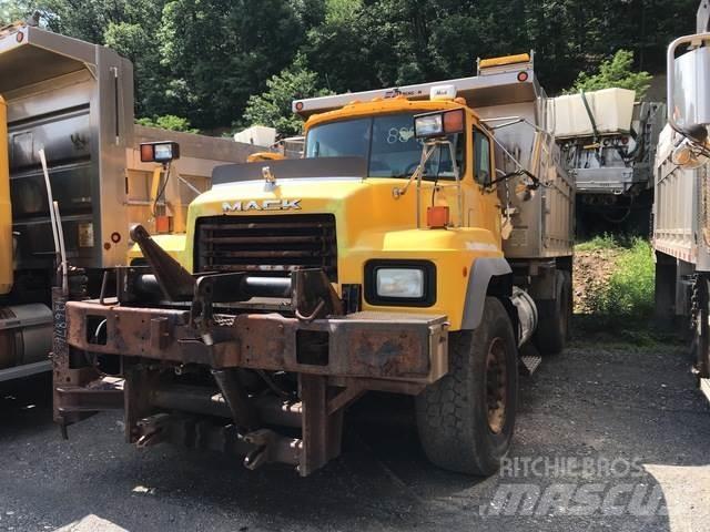 Mack 600 Lame pentru dezapezire si pluguri