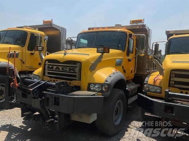 Mack 700 Lame pentru dezapezire si pluguri