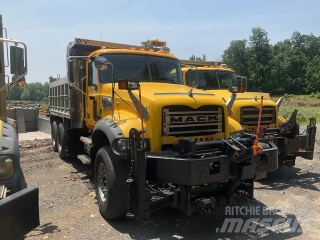Mack 700 Lame pentru dezapezire si pluguri