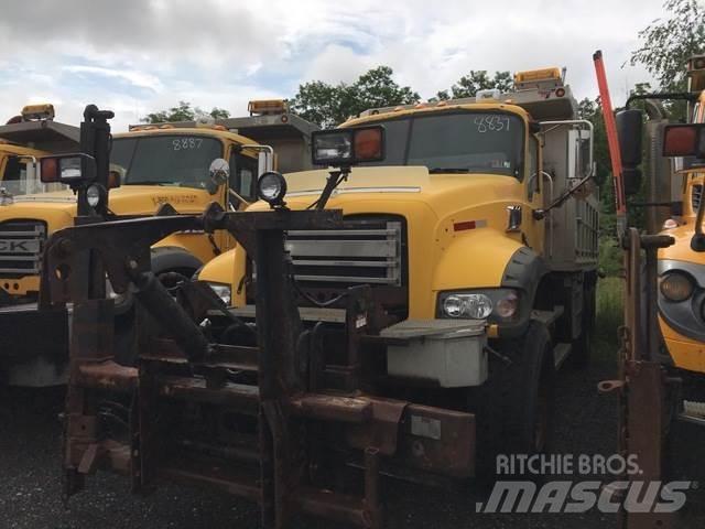 Mack 700 Lame pentru dezapezire si pluguri