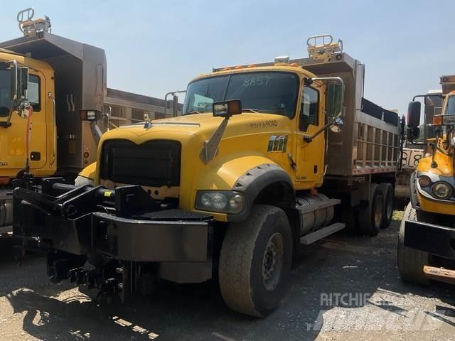 Mack 700 Lame pentru dezapezire si pluguri