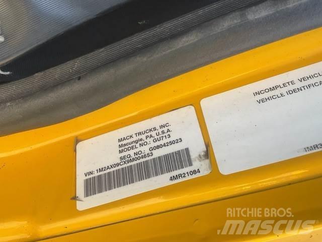 Mack 700 Lame pentru dezapezire si pluguri