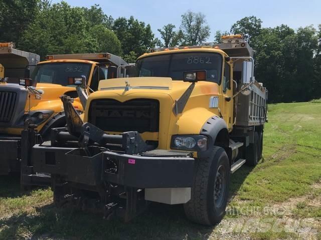 Mack 700 Lame pentru dezapezire si pluguri
