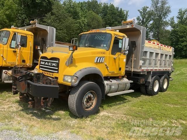 Mack 700 Lame pentru dezapezire si pluguri