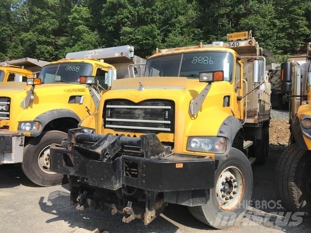 Mack 700 Lame pentru dezapezire si pluguri