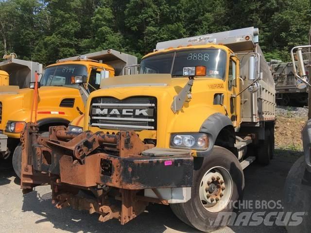 Mack 700 Lame pentru dezapezire si pluguri