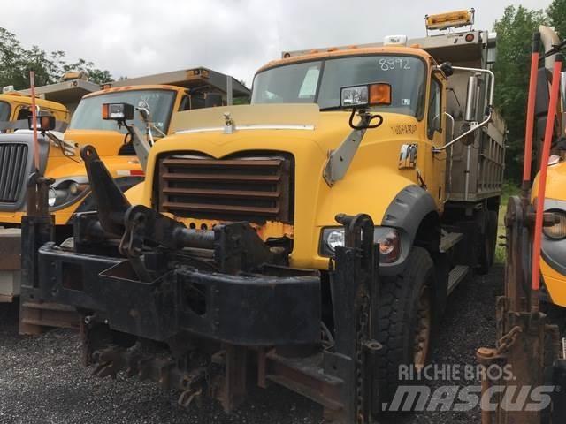 Mack 700 Lame pentru dezapezire si pluguri