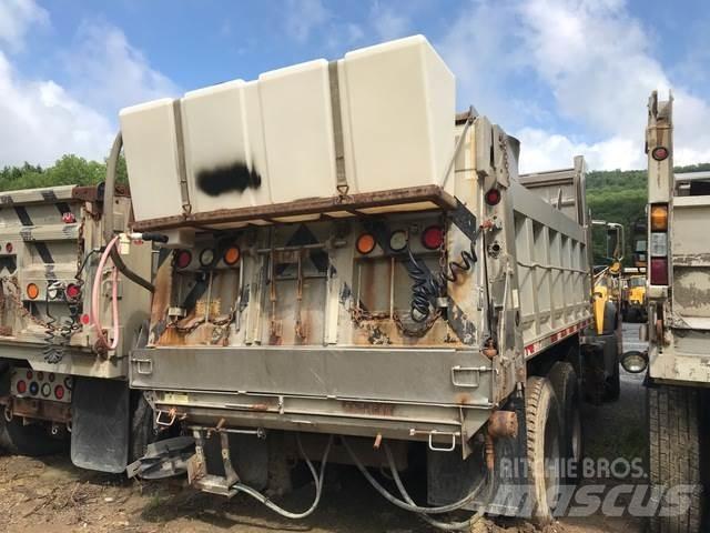 Mack 700 Lame pentru dezapezire si pluguri