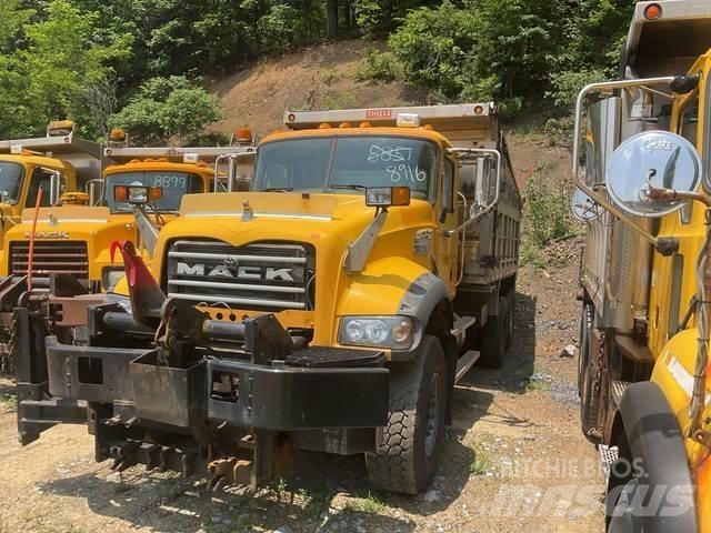 Mack 700 Lame pentru dezapezire si pluguri