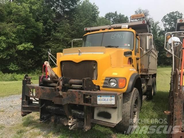 Mack 700 Lame pentru dezapezire si pluguri