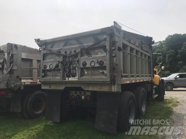 Mack 700 Lame pentru dezapezire si pluguri