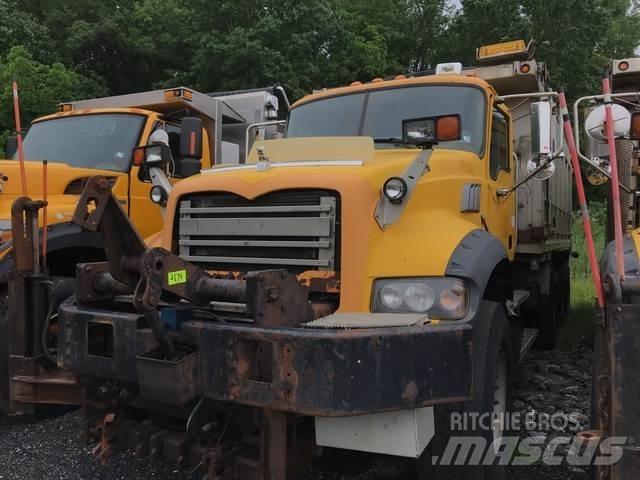 Mack 700 Lame pentru dezapezire si pluguri