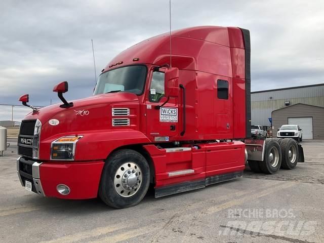Mack AN64T Autotractoare