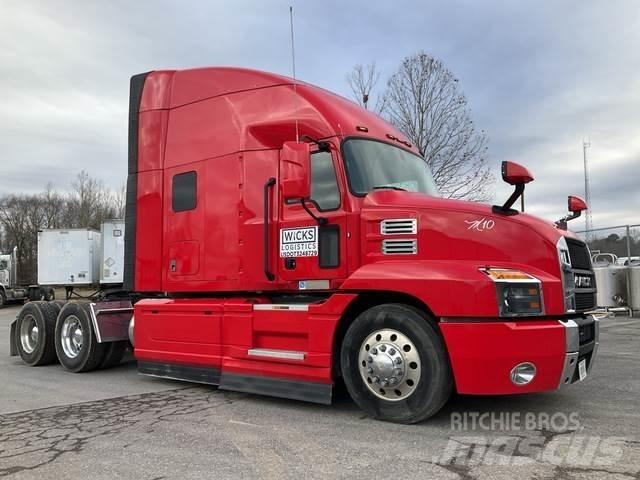 Mack AN64T Autotractoare