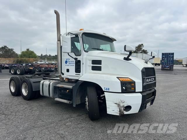 Mack AN64T Autotractoare
